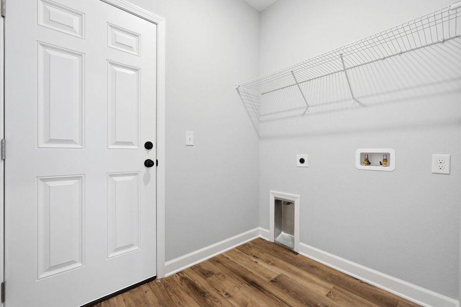 Spacious, unfurnished interior of a new home in , Crestview (Image 20).