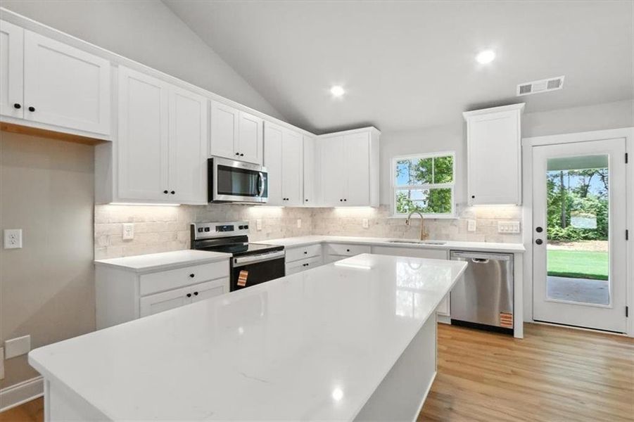 Furnished interior view inside a new home in , Hartwell (Image 13).