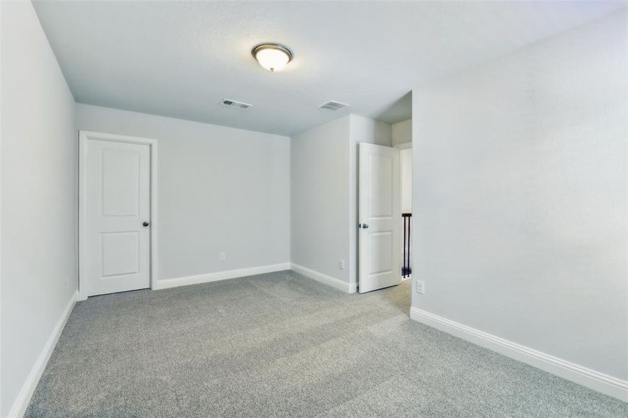 Spacious, unfurnished interior of a new home in Evergreen 40', Conroe (Image 21).