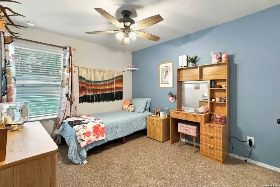 Furnished interior view inside a new home in Winding Creek, New Braunfels (Image 11).