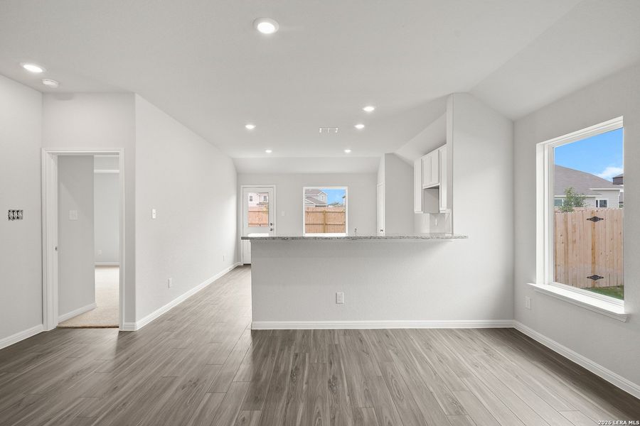 Spacious, unfurnished interior of a new home in Applewhite Meadows, San Antonio (Image 10).