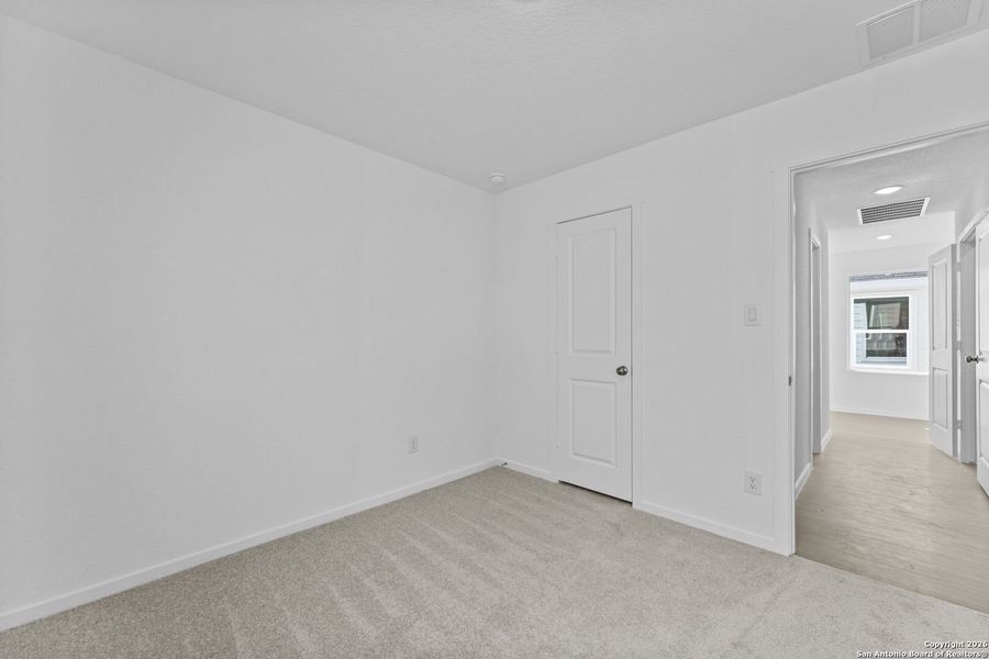 Spacious, unfurnished interior of a new home in , New Braunfels (Image 11).