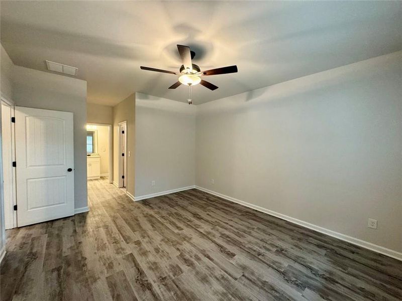 Spacious, unfurnished interior of a new home in , Lula (Image 25).