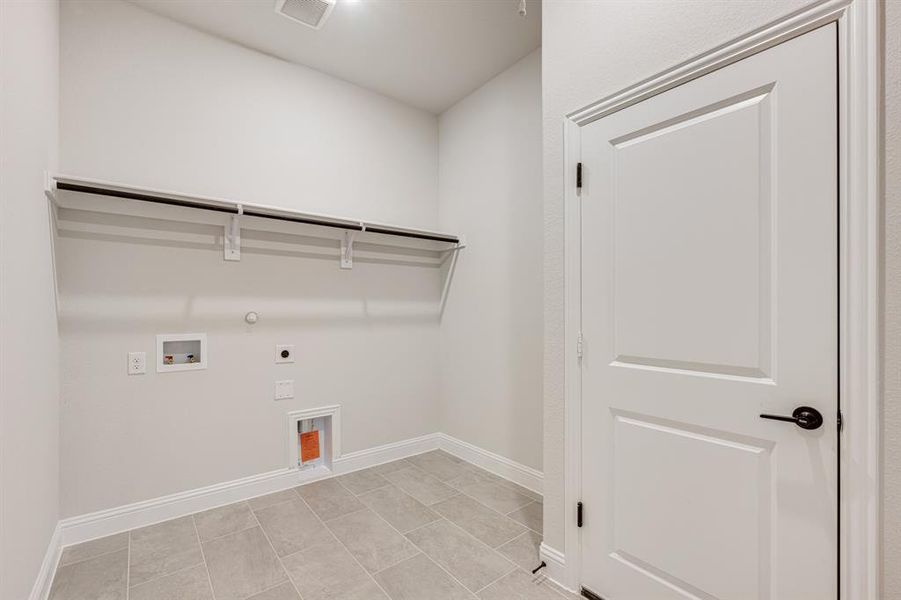 Spacious, unfurnished interior of a new home in Arcadia Trails Classic 60, Balch Springs (Image 26). Spacious, unfurnished interior of a new home in Arcadia Trails Classic 60, Balch Springs (Image 26).