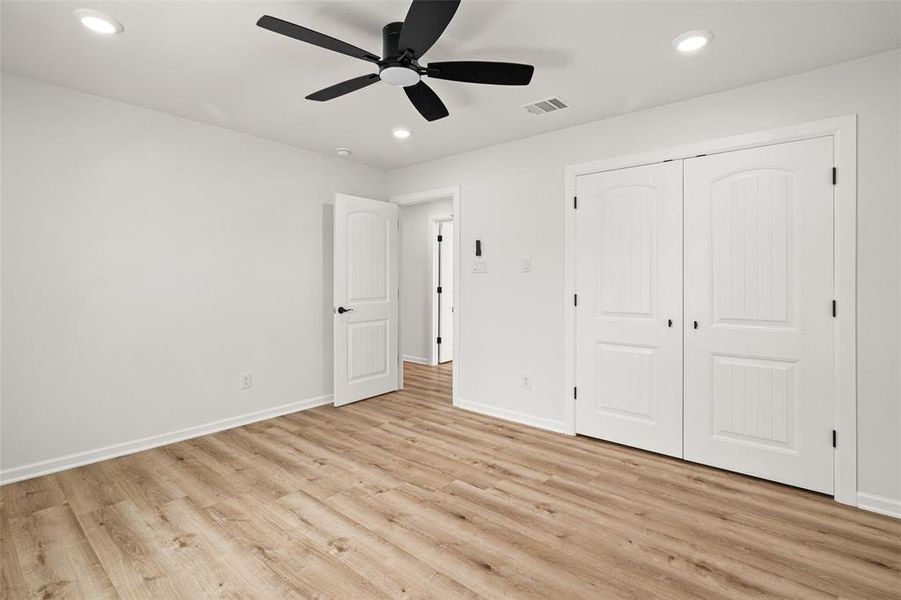 Spacious, unfurnished interior of a new home in , Woodway (Image 28). Spacious, unfurnished interior of a new home in , Woodway (Image 28).