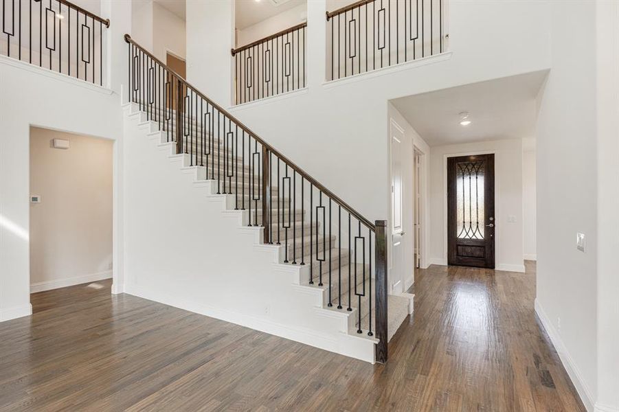 Spacious, unfurnished interior of a new home in Wildflower Ranch 60-65, Fort Worth (Image 37). Spacious, unfurnished interior of a new home in Wildflower Ranch 60-65, Fort Worth (Image 37).