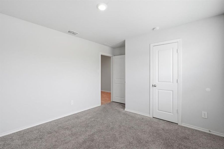 Spacious, unfurnished interior of a new home in , Fort Worth (Image 25).