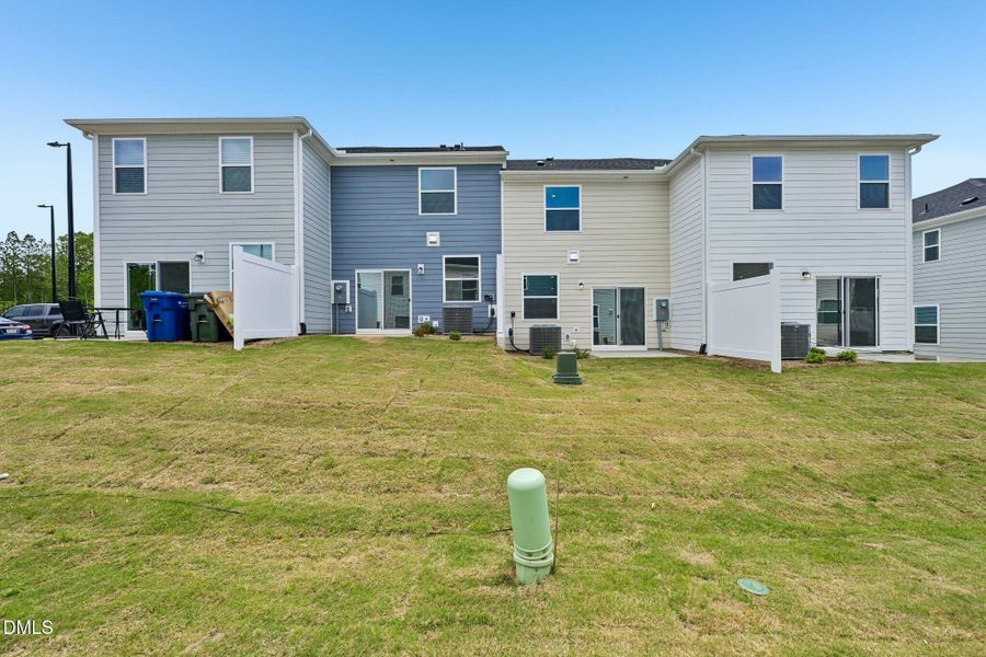 36-web-or-mls-Chrys St-S0205-036