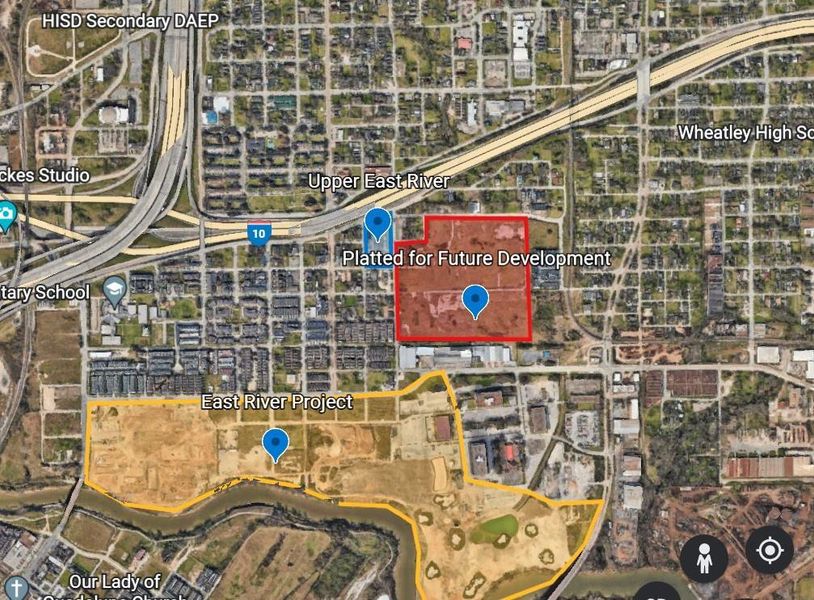 An aerial view of the community's location reveals the close proximity to the East River development.
