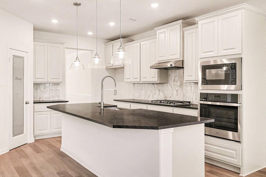 Furnished interior view inside a new home in Oakwood Ranch, Willis (Image 6). Furnished interior view inside a new home in Oakwood Ranch, Willis (Image 6).