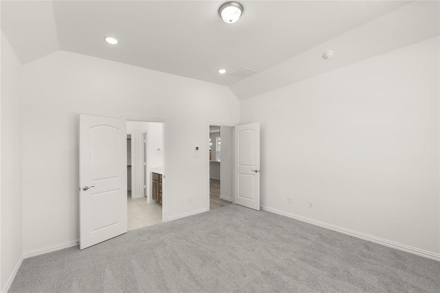 Spacious, unfurnished interior of a new home in Edgewater, Fate (Image 18). Spacious, unfurnished interior of a new home in Edgewater, Fate (Image 18).