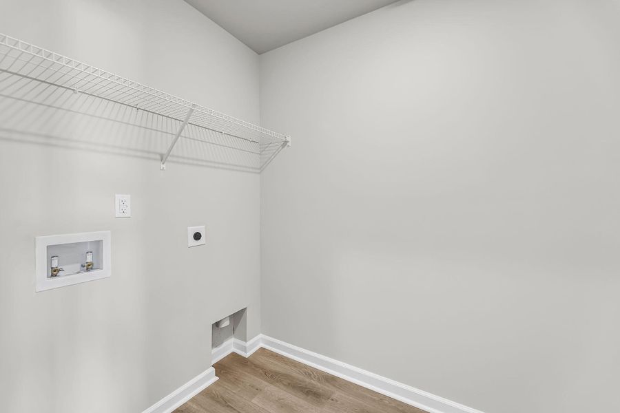 Spacious, unfurnished interior of a new home in , Ravenel (Image 29).