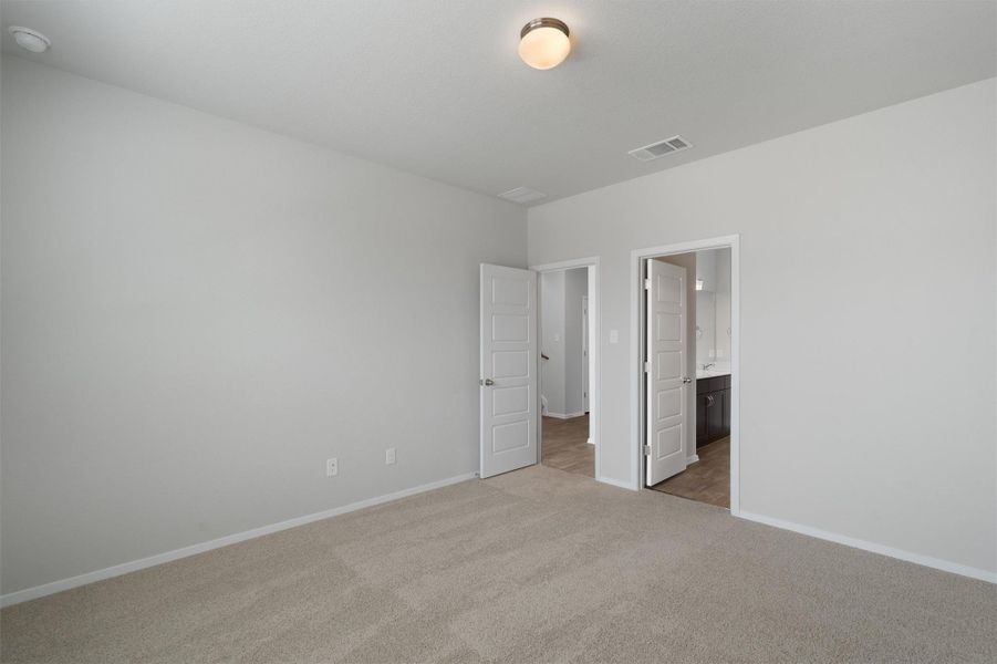 Spacious, unfurnished interior of a new home in Casetta Ranch, Kyle (Image 13). Spacious, unfurnished interior of a new home in Casetta Ranch, Kyle (Image 13).