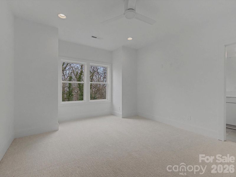 Spacious, unfurnished interior of a new home in , Charlotte (Image 24).
