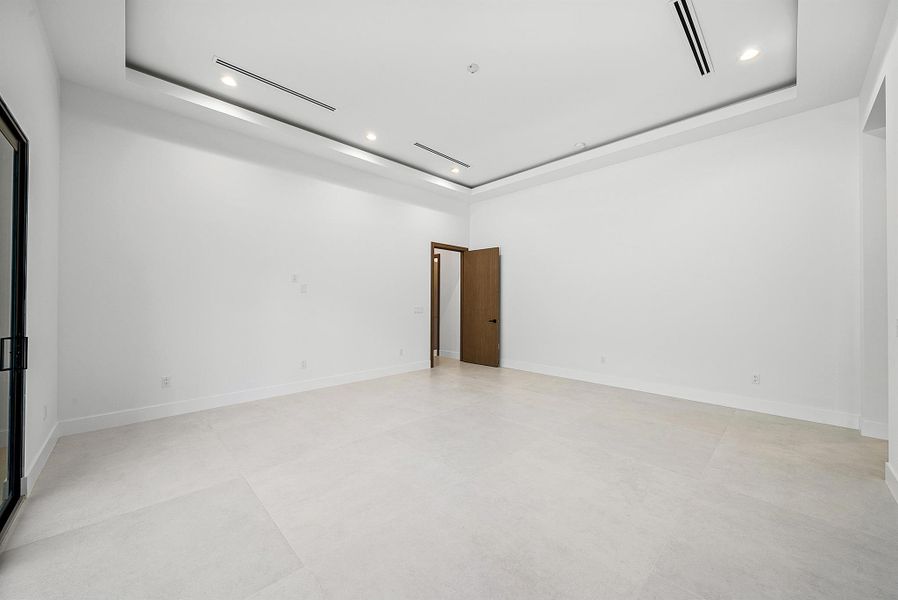Spacious, unfurnished interior of a new home in , Wellington (Image 21).