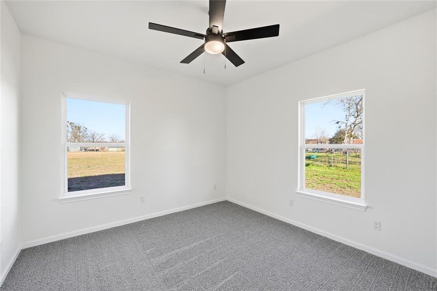 Spacious, unfurnished interior of a new home in , Bremond (Image 10).