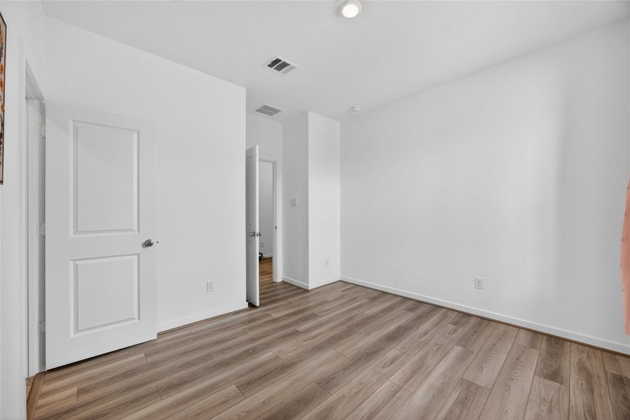 Spacious, unfurnished interior of a new home in Trillium, Richmond (Image 45). Spacious, unfurnished interior of a new home in Trillium, Richmond (Image 45).