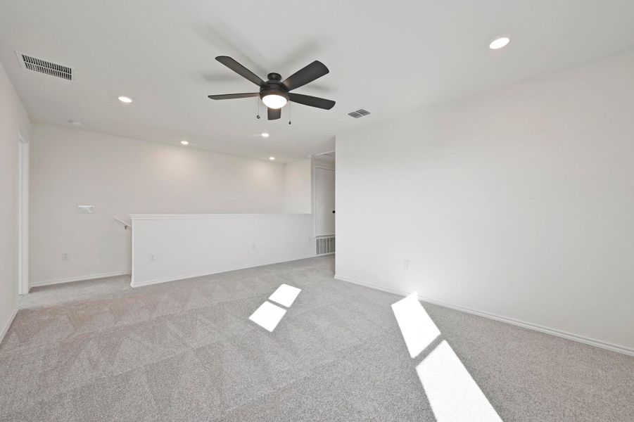 Spacious, unfurnished interior of a new home in Creekside at Estancia, Austin (Image 23).