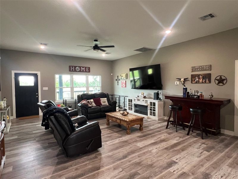 Furnished interior view inside a new home in , Brazoria (Image 4).