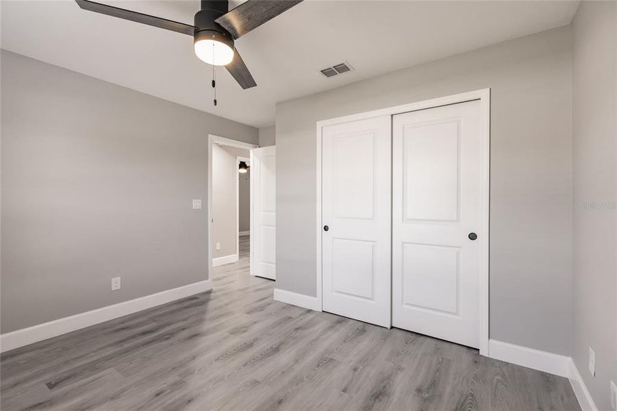 Spacious, unfurnished interior of a new home in , Cape Coral (Image 34).