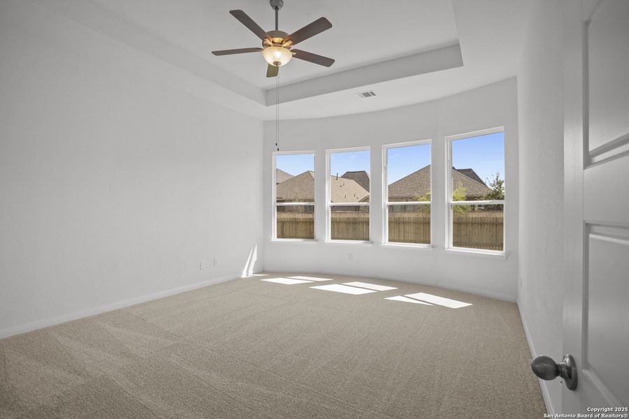 Spacious, unfurnished interior of a new home in Stillwater Ranch, San Antonio (Image 35). Spacious, unfurnished interior of a new home in Stillwater Ranch, San Antonio (Image 35).