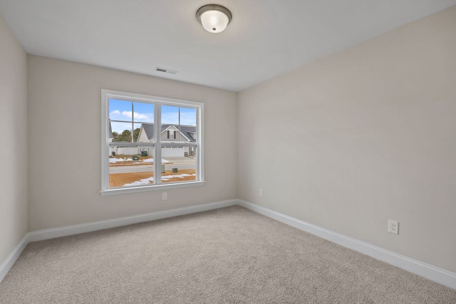 Representative unfurnished interior of a home built from the Hardy by Bill Clark Homes in Laurel Oaks, Greenville (Image 31).