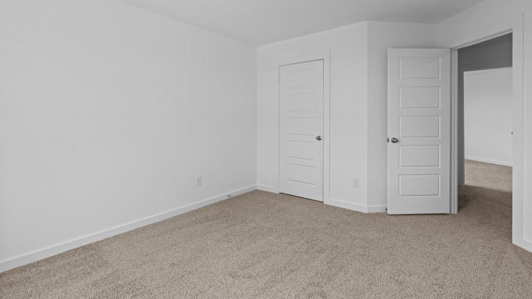 Spacious, unfurnished interior of a new home in Allen Farms, Lubbock (Image 21).