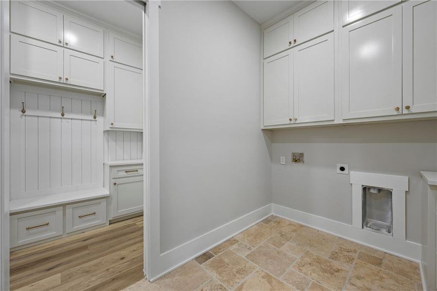 Spacious, unfurnished interior of a new home in , Nicholson (Image 31).