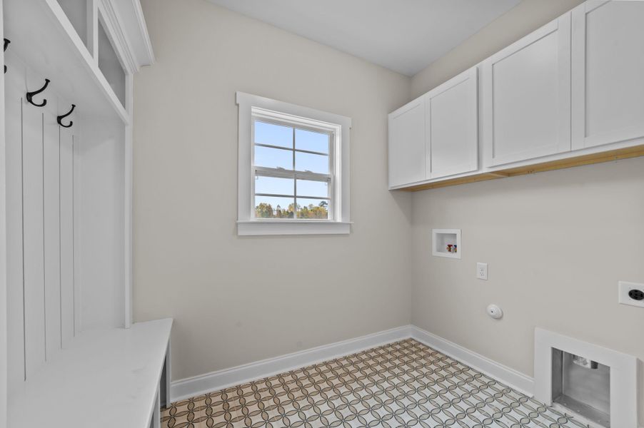 Spacious, unfurnished interior of a new home in Eli's Ridge, Winterville (Image 37).