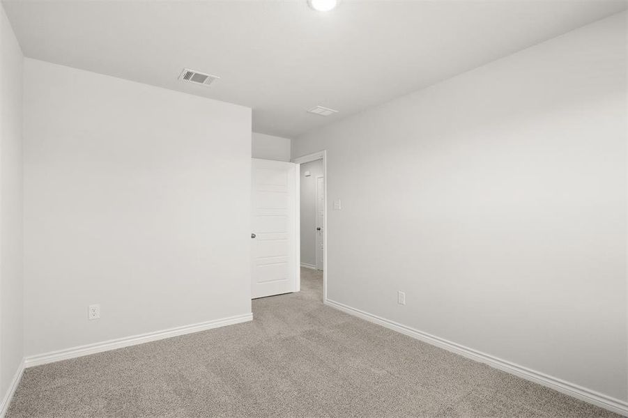 Spacious, unfurnished interior of a new home in Deer Creek, Crowley (Image 29).