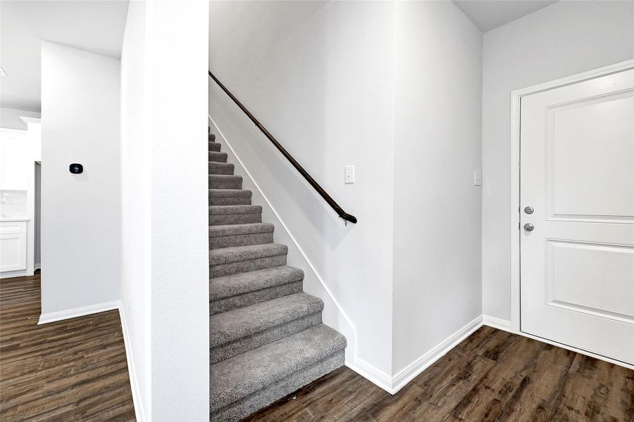 Spacious, unfurnished interior of a new home in Aldine Pines, Houston (Image 11).