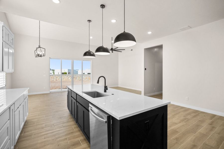 Furnished interior view inside a new home in Verdancia, El Paso (Image 14).