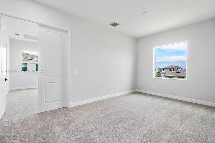 Spacious, unfurnished interior of a new home in , Westlake (Image 26).