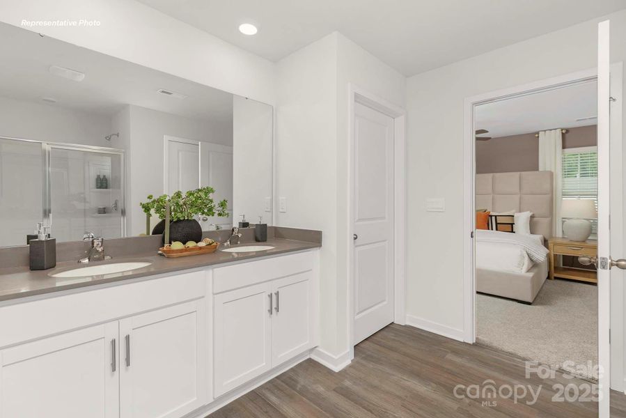 Furnished interior view inside a new home in Fergus Crossing, York (Image 24).