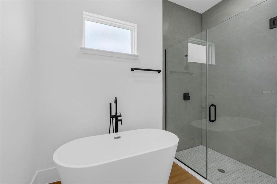 Furnished interior view inside a new home in , Ocala (Image 5).