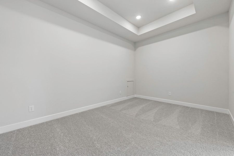Spacious, unfurnished interior of a new home in Legacy, League City (Image 14).