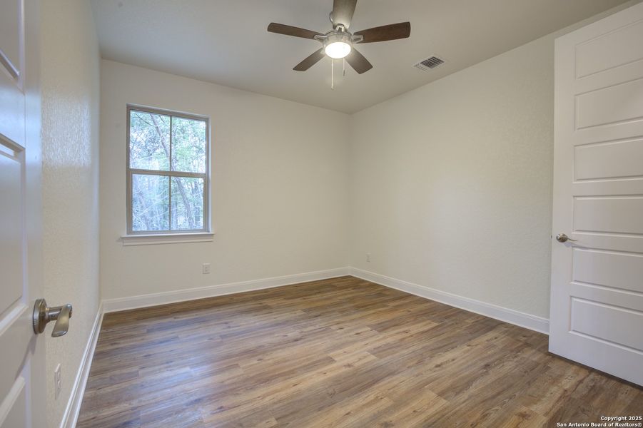 Spacious, unfurnished interior of a new home in , Wimberley (Image 24).
