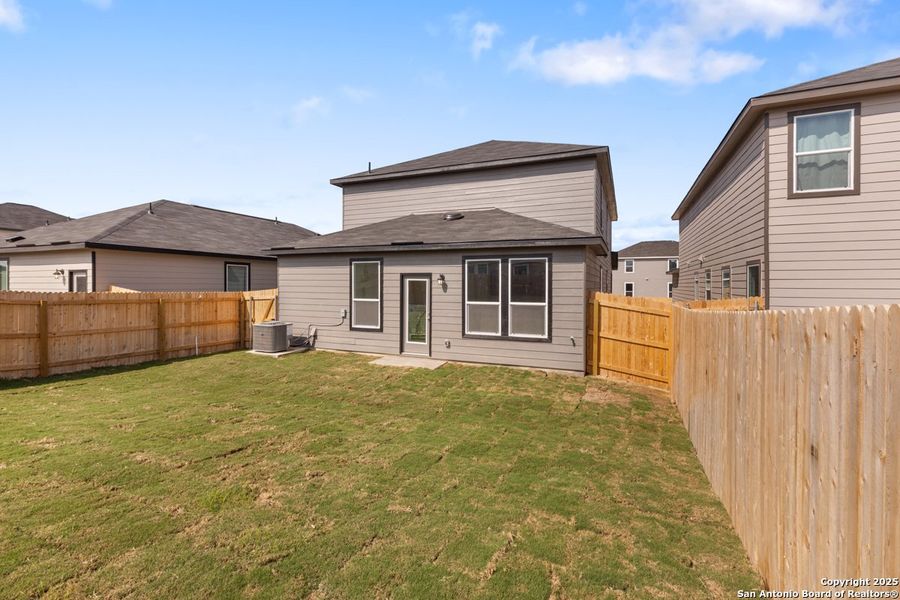 Exterior details and patio area of a home in The Granary - Heritage Collection, San Antonio (Image 2). Exterior details and patio area of a home in The Granary - Heritage Collection, San Antonio (Image 2).