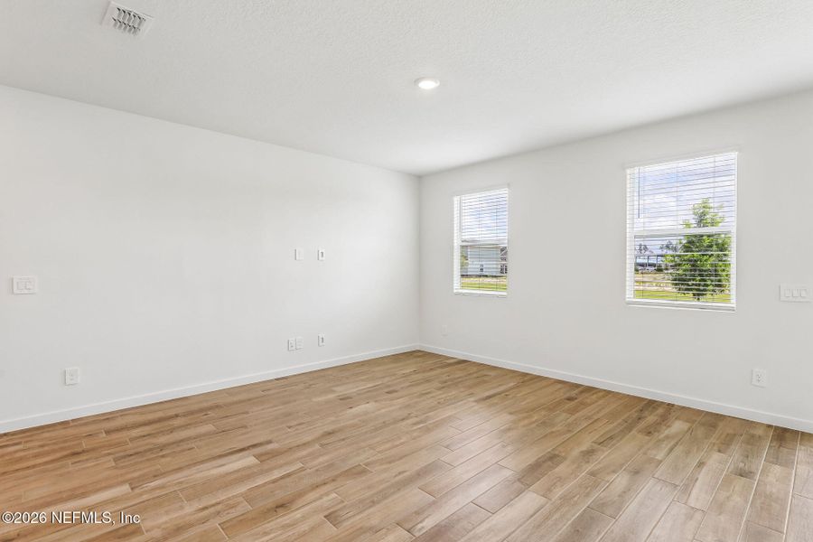 Spacious, unfurnished interior of a new home in Parkside at Shearwater, St. Augustine (Image 24).