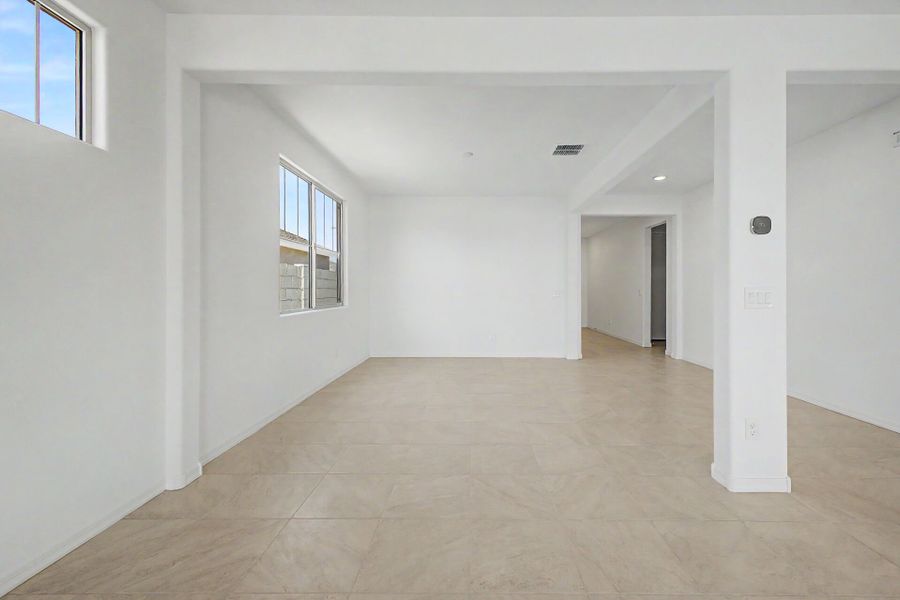 Spacious, unfurnished interior of a new home in Las Ventanas, Goodyear (Image 9). Spacious, unfurnished interior of a new home in Las Ventanas, Goodyear (Image 9).