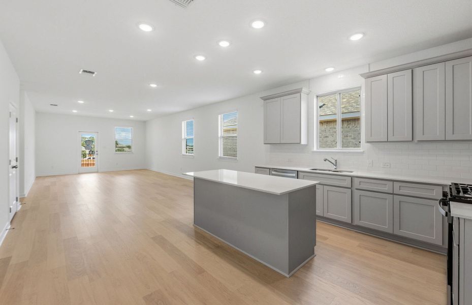 Furnished interior view inside a new home in La Cima, San Marcos (Image 11).