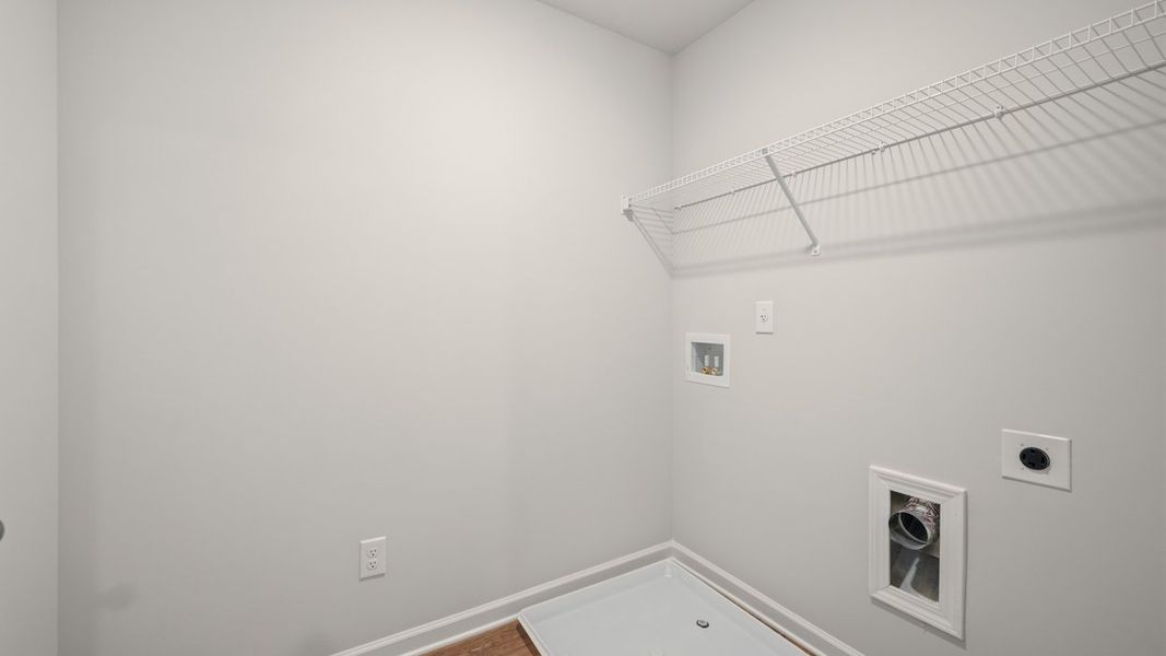 Spacious, unfurnished interior of a new home in Poplar Preserve, Newnan (Image 30).