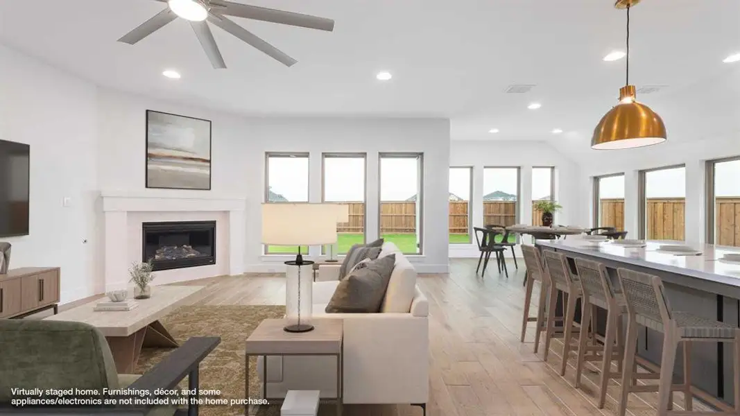 Furnished interior view inside a new home in Myrtle Creek 60', Waxahachie (Image 9).