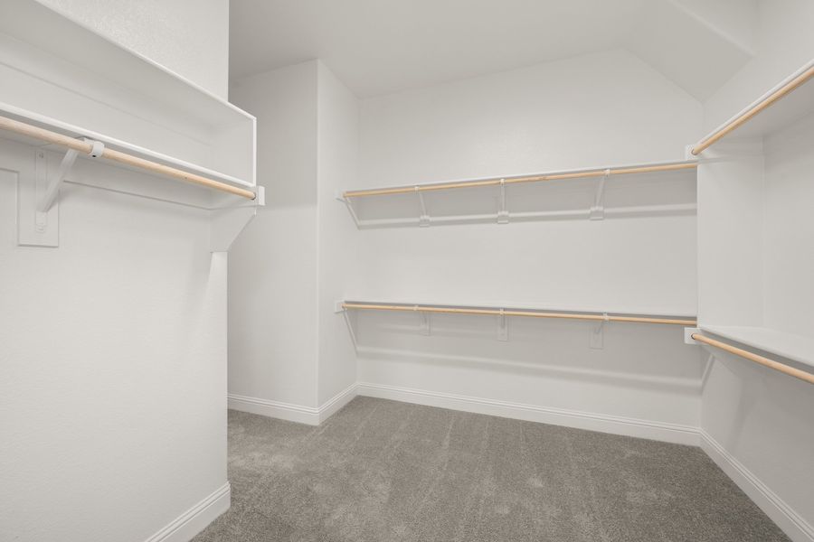 Spacious, unfurnished interior of a new home in Waterfall Ranch, Waxahachie (Image 19).