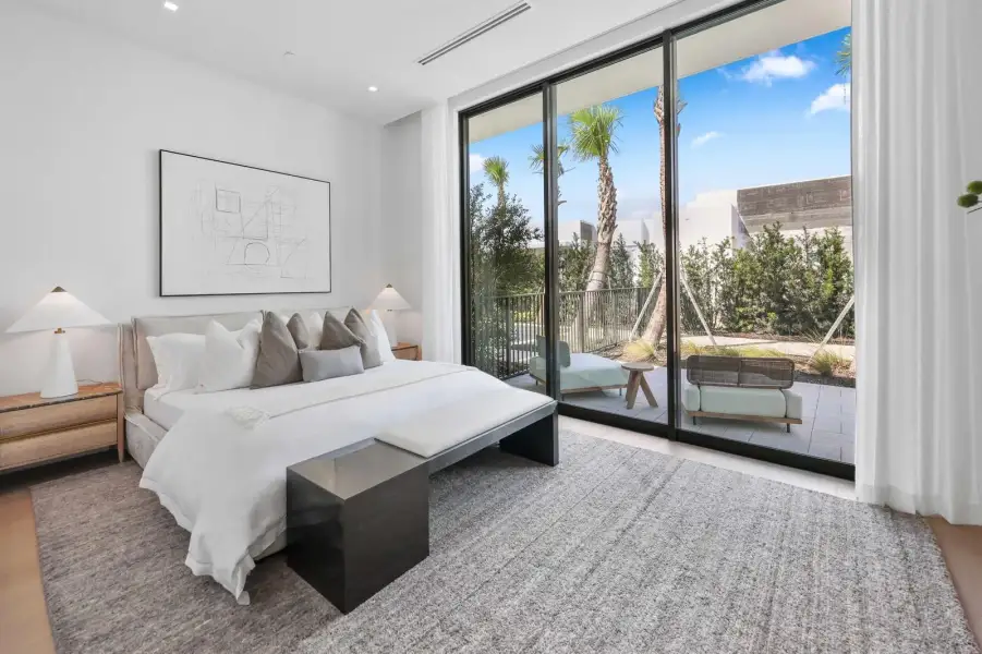 Guest Bedroom #1