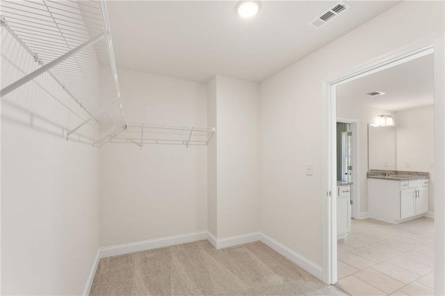 Spacious, unfurnished interior of a new home in Clark Farms, Flowery Branch (Image 16).