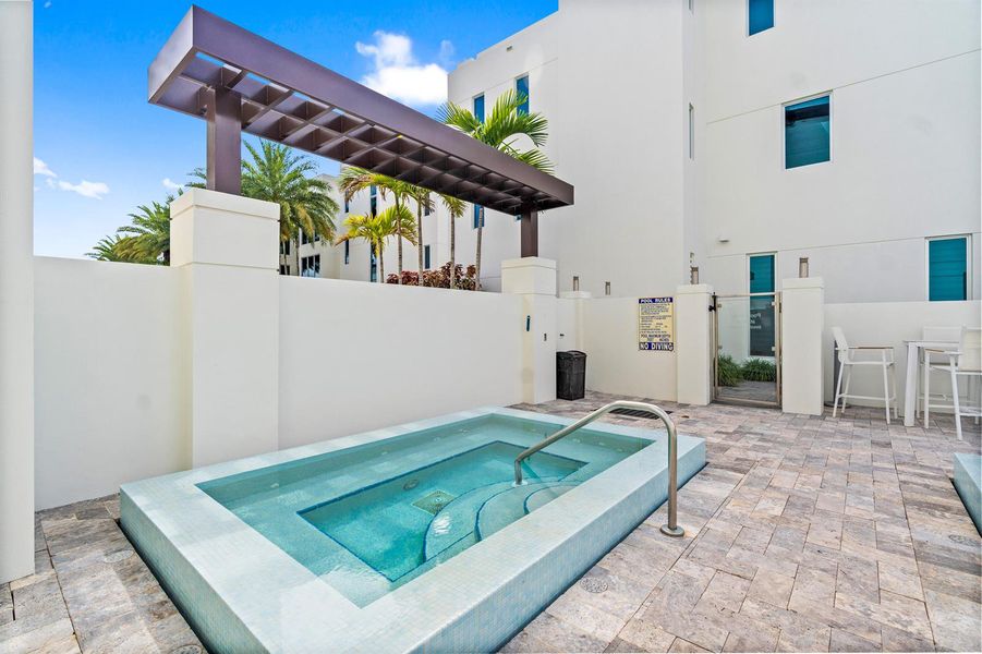 221 Shore Ct Community Jacuzzi 221 Shore Ct Community Jacuzzi