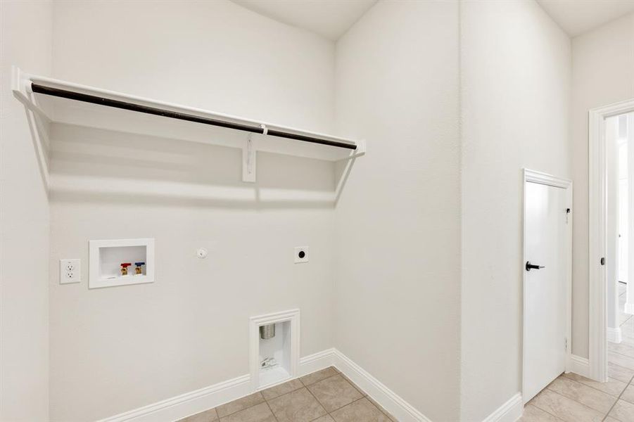 Spacious, unfurnished interior of a new home in Sunset Ridge, Alvarado (Image 23). Spacious, unfurnished interior of a new home in Sunset Ridge, Alvarado (Image 23).