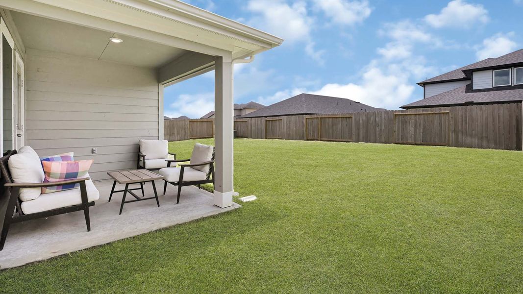 Exterior details and patio area of a home in Evergreen, Rosenberg (Image 4). Exterior details and patio area of a home in Evergreen, Rosenberg (Image 4).
