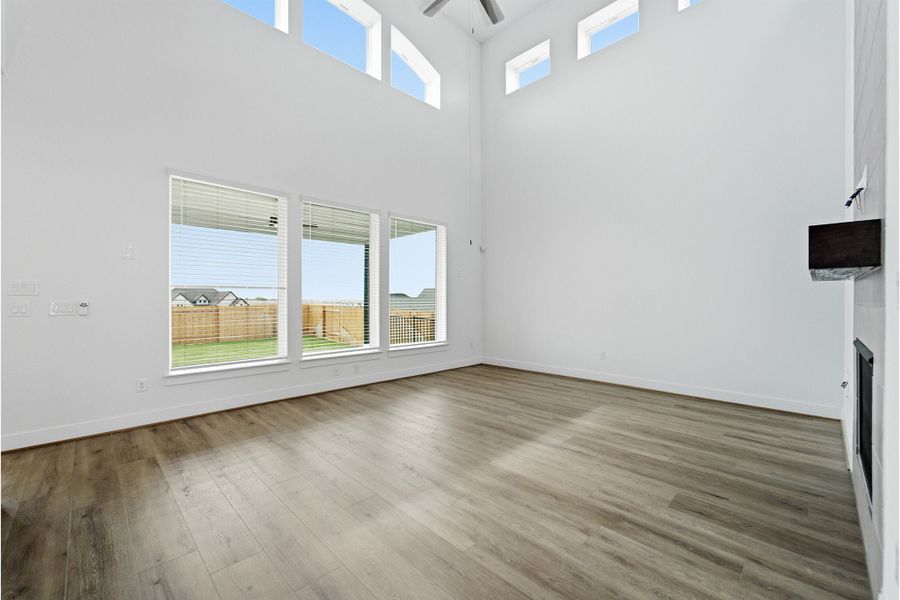 Spacious, unfurnished interior of a new home in Sunfield, Buda (Image 27). Spacious, unfurnished interior of a new home in Sunfield, Buda (Image 27).